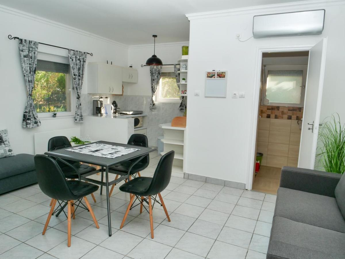 Cseresznyes Apartman Berekfürdő Bagian luar foto