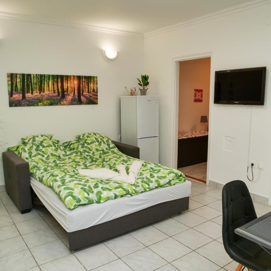 Cseresznyes Apartman Berekfürdő Bagian luar foto