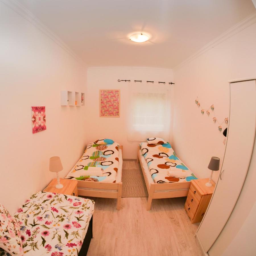 Cseresznyes Apartman Berekfürdő Bagian luar foto